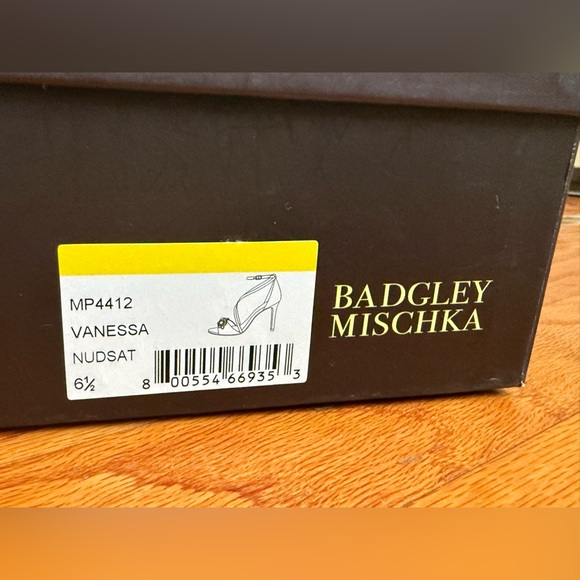 Badgley Mischka Nilla Peep Toe Pumps in Sapphire 6.5 - Picture 6 of 16